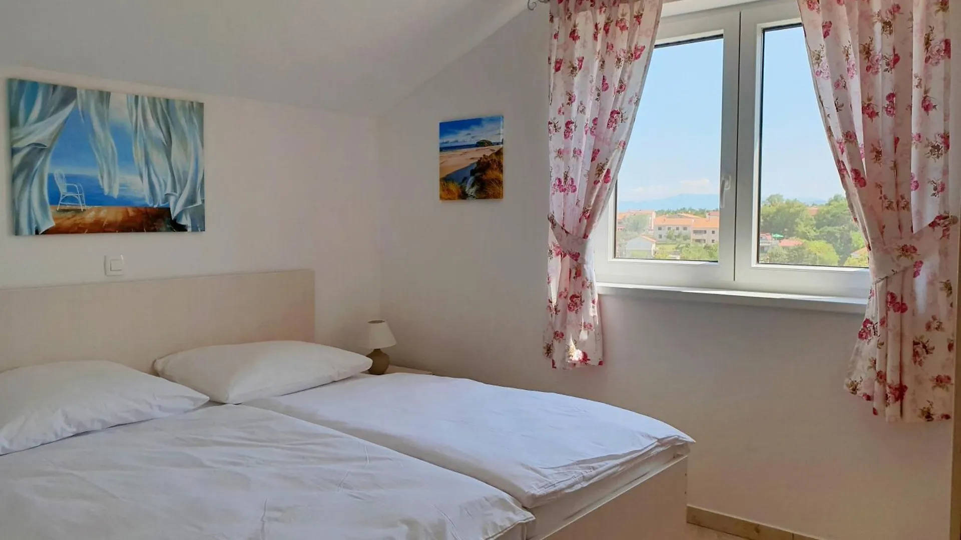 Apartments For Families With Children Silo, Krk - 18685 0*, Silo (Krk) Croatia