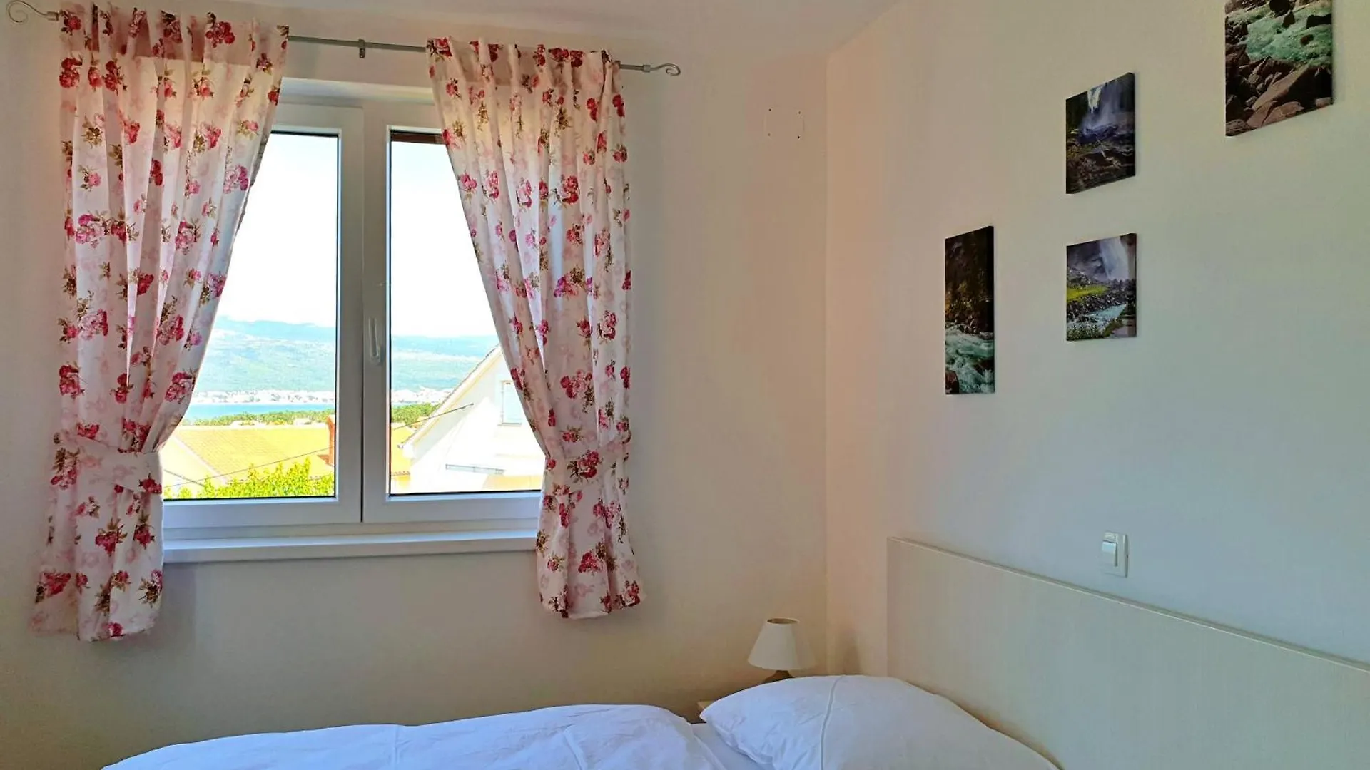 Apartments For Families With Children Silo, Krk - 18685 Croatia
