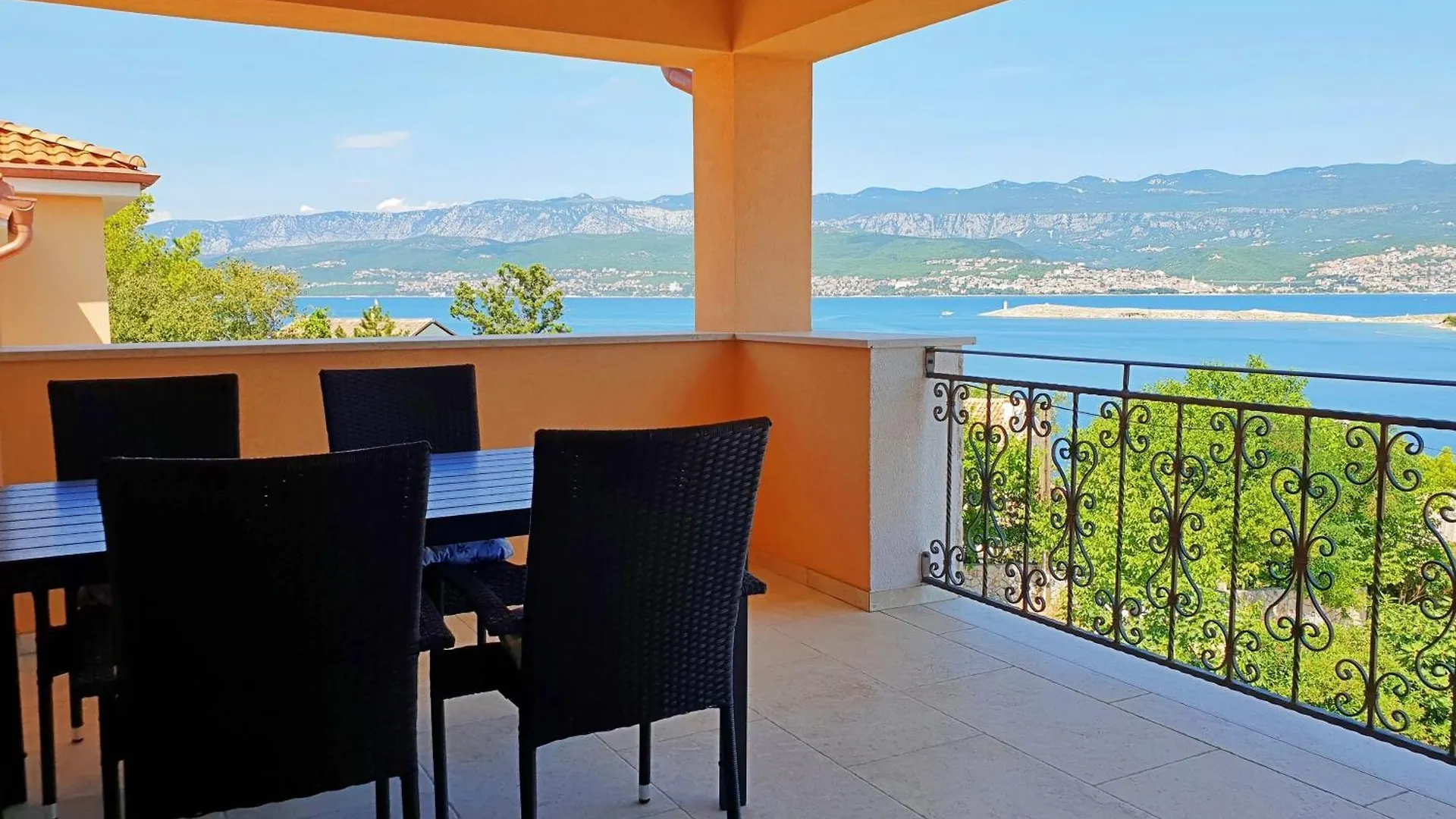 Apartments For Families With Children Silo, Krk - 18685 0*, Silo (Krk) Croatia