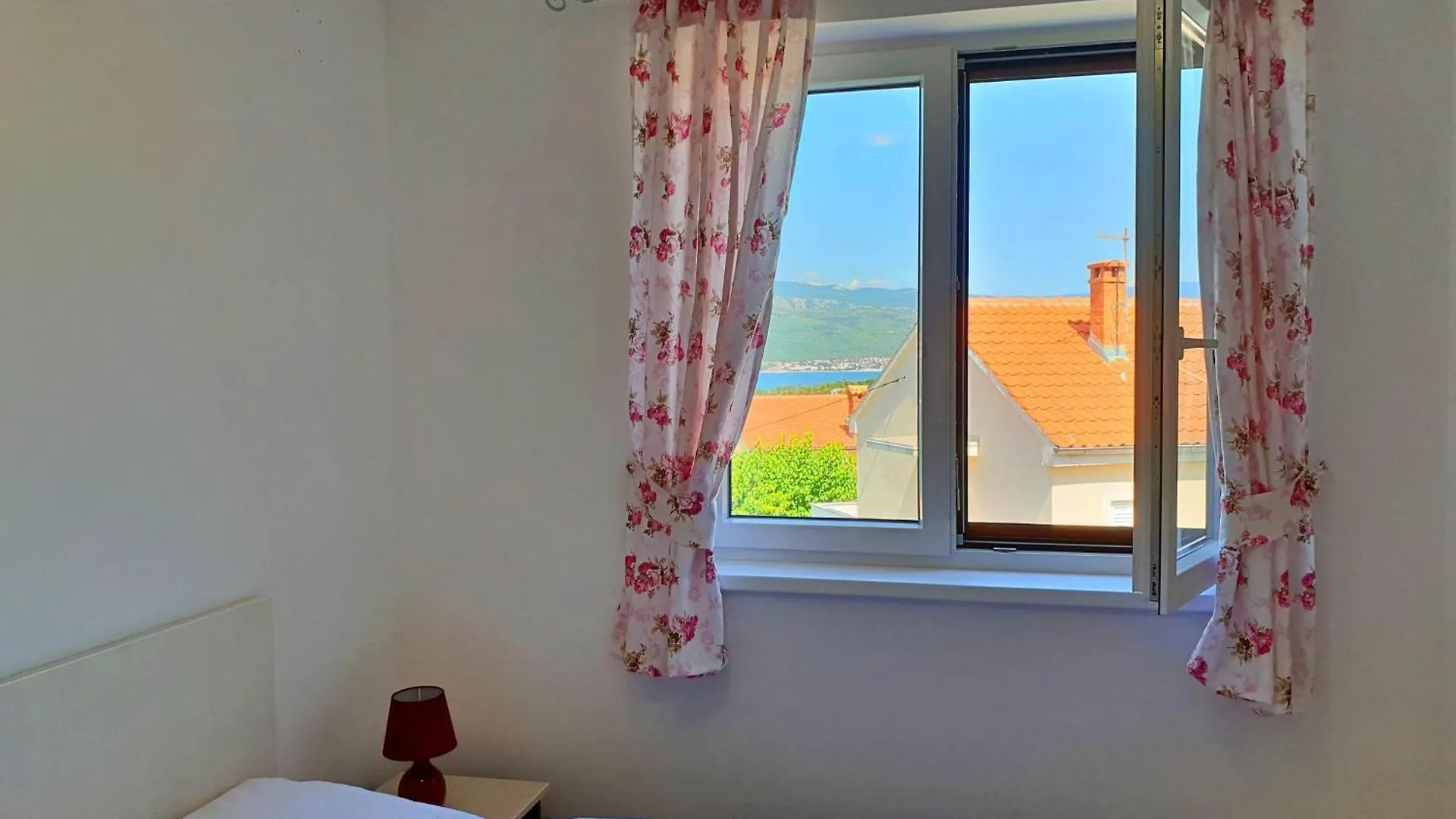 Apartments For Families With Children Silo, Krk - 18685 0*, Silo (Krk) Croatia