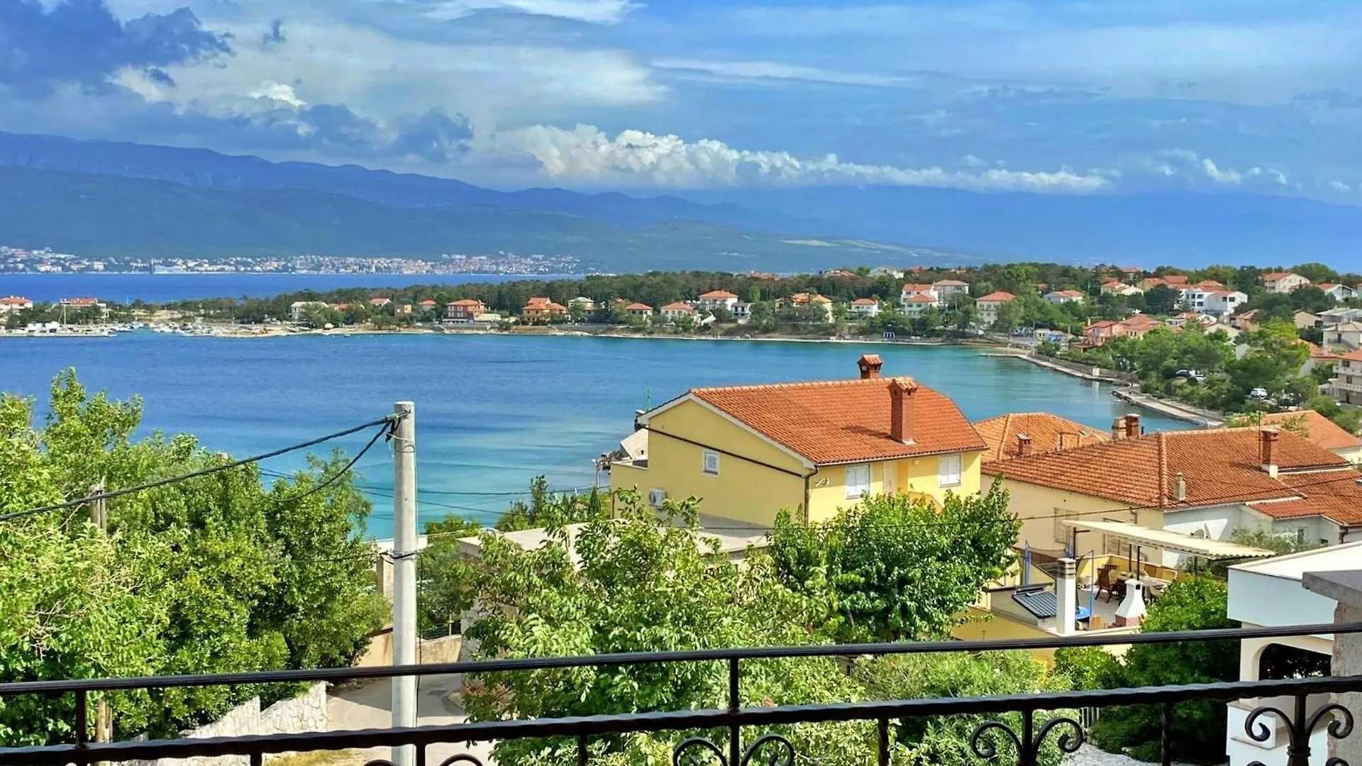 Apartments For Families With Children Silo, Krk - 18685 0*, Silo (Krk) Croatia